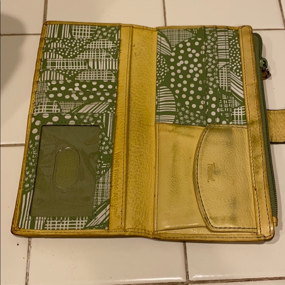 Fossil Wallet In Pre-Owned Condition - image 5